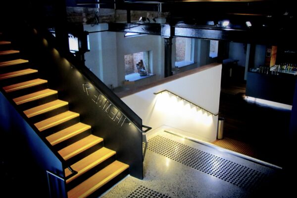 Réalisation Sydney LED PUCK SNAP