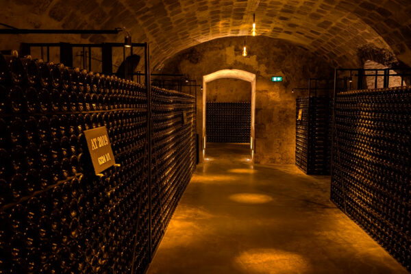 Champagne Thiénot France Réalisation HUB CUSTOM en Champagne (51)