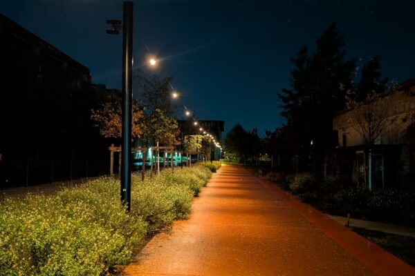 Realisation HUB LENS Asymetric in Bordeaux (France)